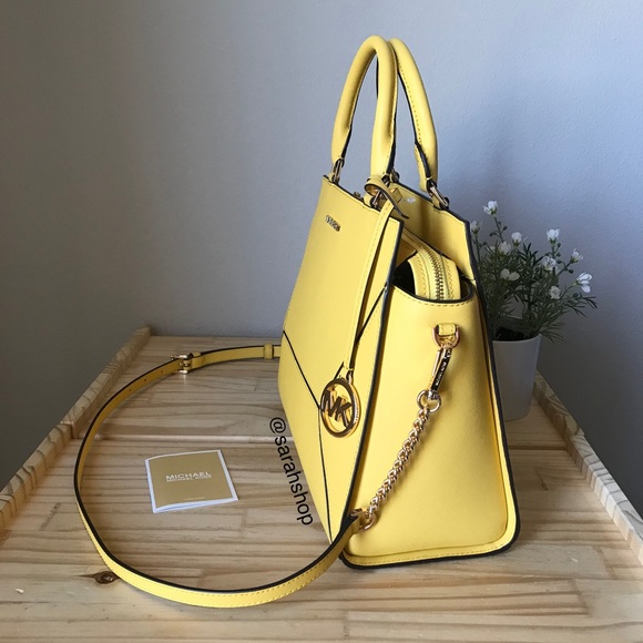 🌼Michael Kors Purse - Picture 3 of 11